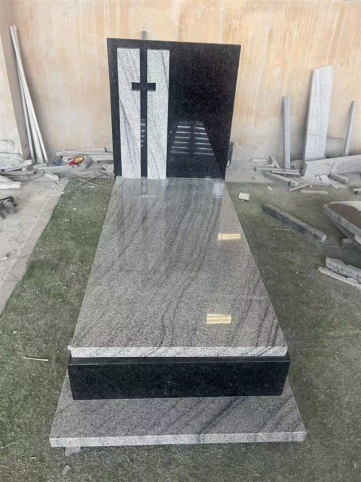 Bíocunta Bán Tombstone